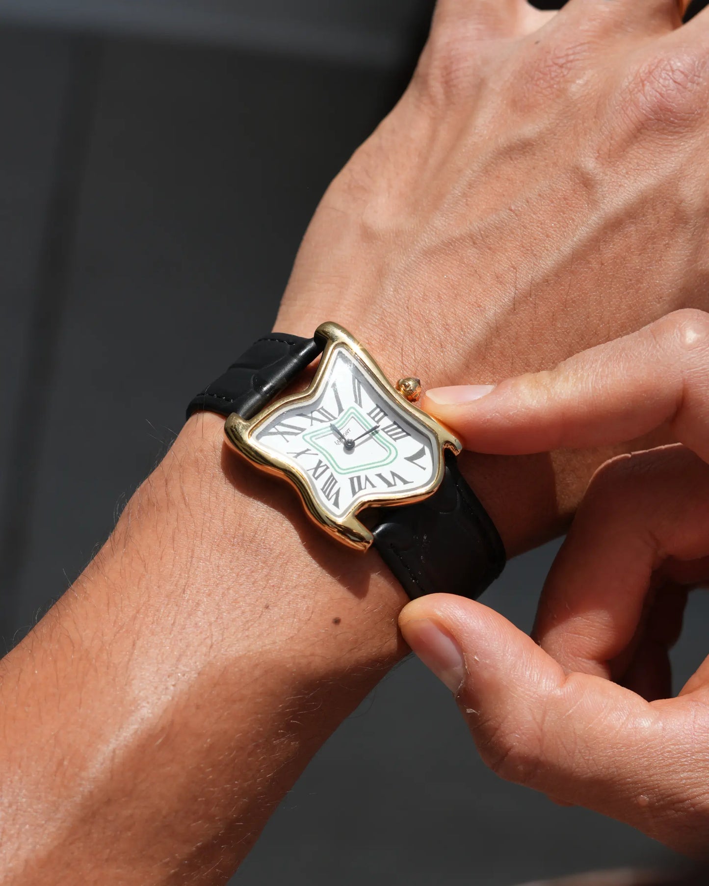 Square Melting Watch Large Gold