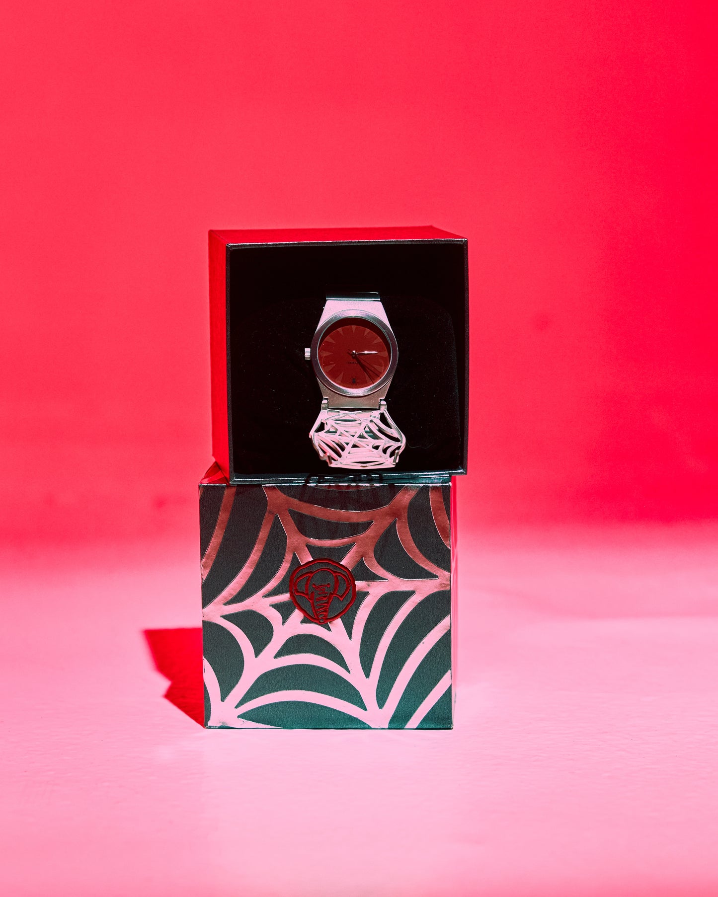 Web Silver Red